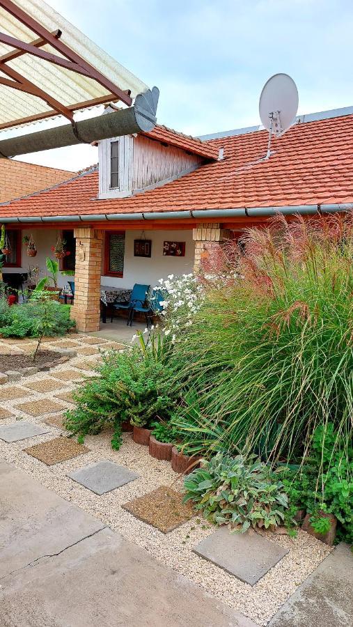Mandula Apartman Σέγκεντ Εξωτερικό φωτογραφία